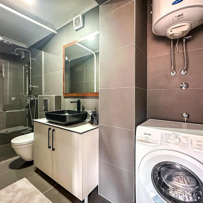 Cheyf Central Lux - One-Bedroom Apartment - 14
