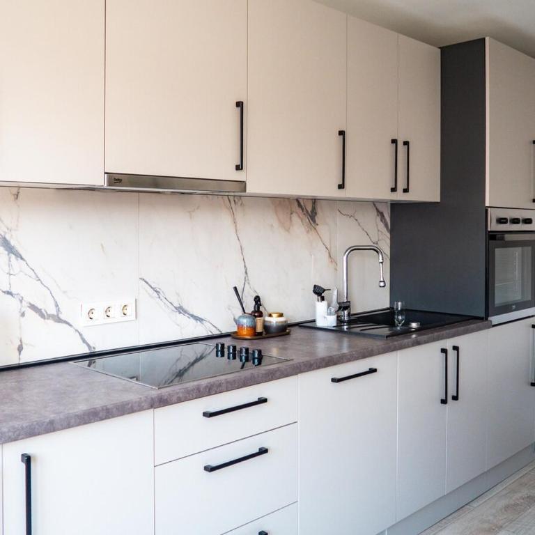 Cheyf Central Lux - One-Bedroom Apartment - 13