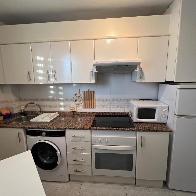 Complejo Las Terrazas - Three-Bedroom Apartment - 6
