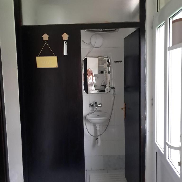 Nanny - One-Bedroom Apartment - 23