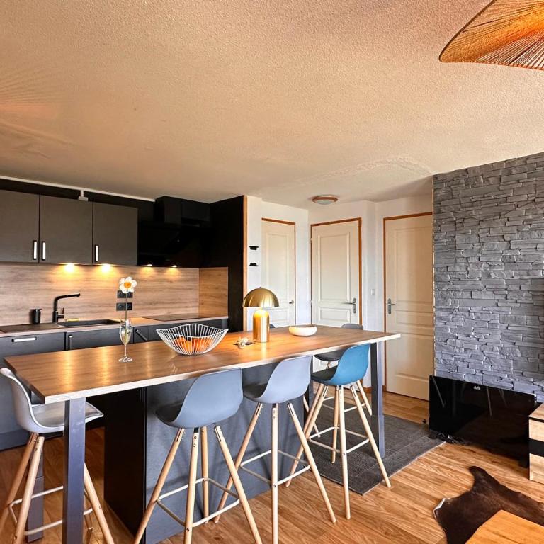 Appartement spacieux avec 2 salles de bains, 2 chambres et coin nuit - FR-1-549-166 - Appartamento - 4