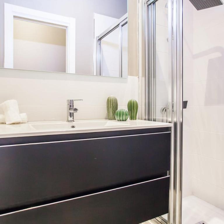Rentalis - Tirso de Molina Apartment - Two-Bedroom Apartment - 16
