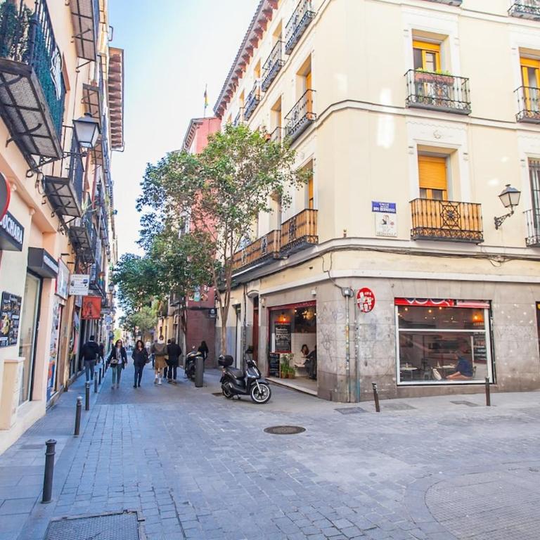 Rentalis - Tirso de Molina Apartment - Two-Bedroom Apartment - 25