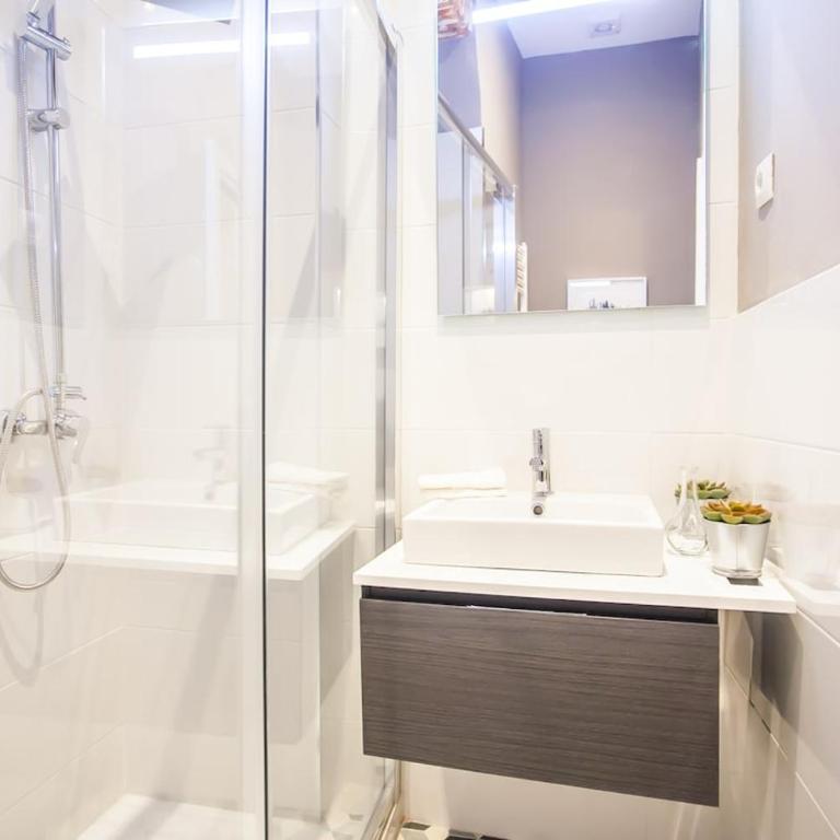 Rentalis - Tirso de Molina Apartment - Two-Bedroom Apartment - 34