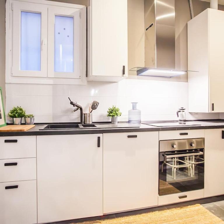 Rentalis - Tirso de Molina Apartment - Two-Bedroom Apartment - 50