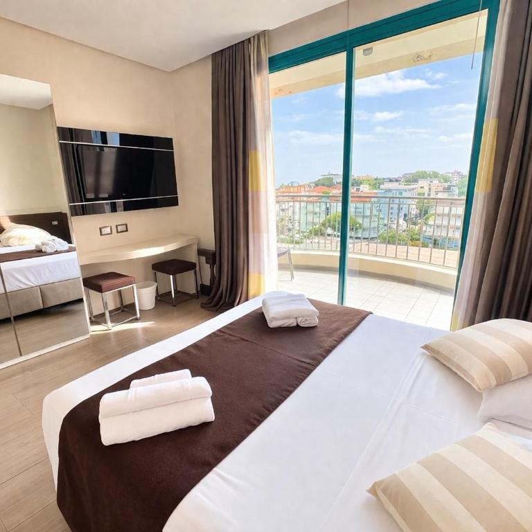 Bellariva Feeling Hotel - Camera Matrimoniale Comfort con Balcone - 7
