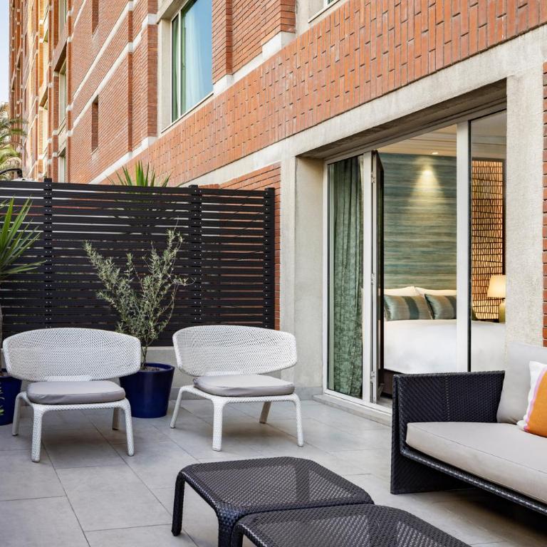 The Ritz-Carlton, Santiago - Deluxe King Room with Terrace - Club Lounge Access - 4