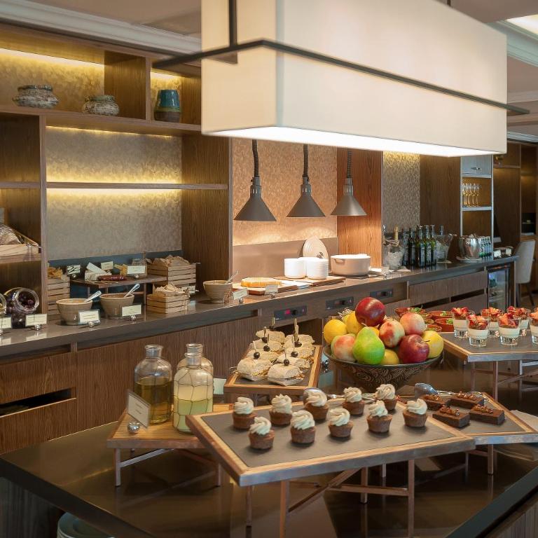 The Ritz-Carlton, Santiago - Club King Room - Club Lounge Access - 2