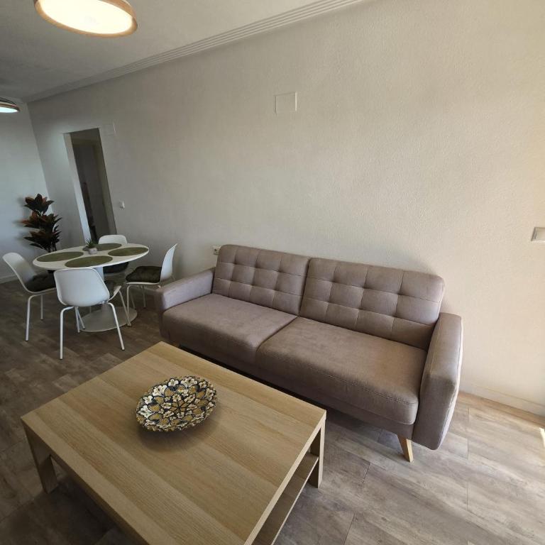 Cabo Roig 2 bed apartment with sea views - Apartamento de 2 dormitorios - 10