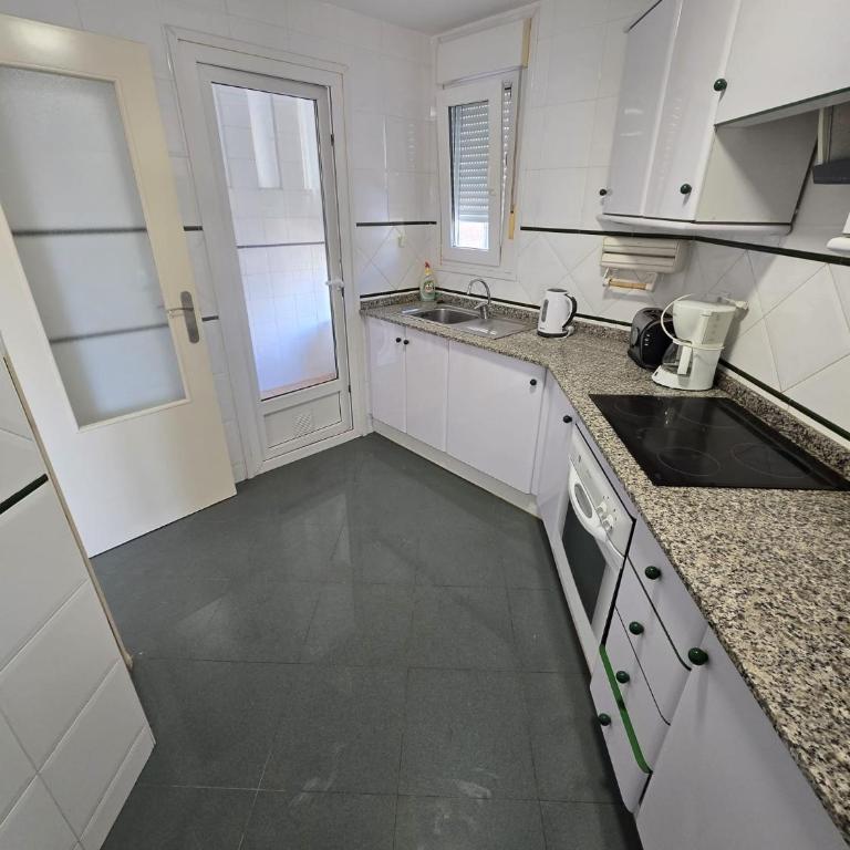Cabo Roig 2 bed apartment with sea views - Apartamento de 2 dormitorios - 23