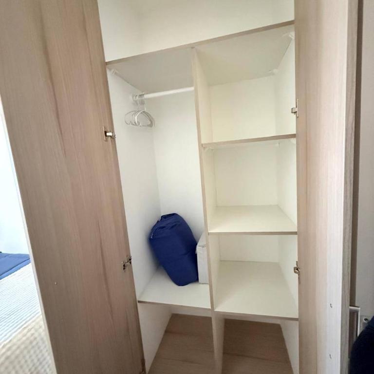 Dpto Manuel Rodriguez - Three-Bedroom Apartment - 10