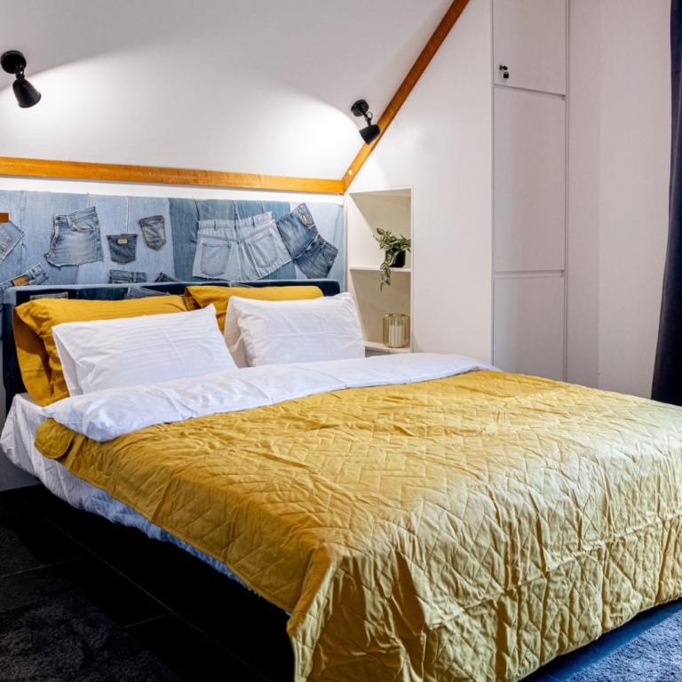 Taurunum View - One-Bedroom Apartment - 10