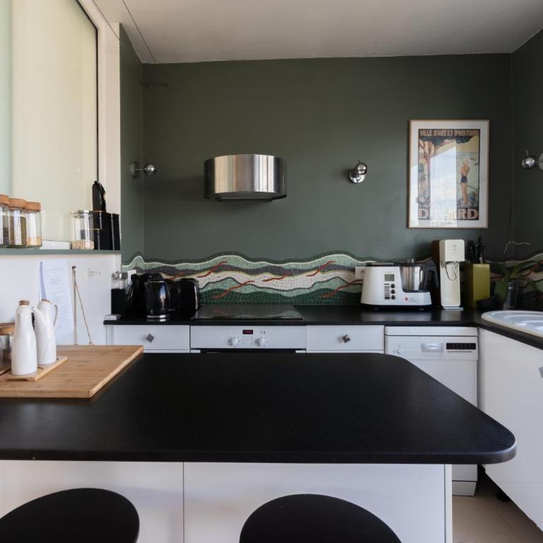 Breathtaking 2BD Apartment Roof-top Patio 19e! - Appartement - 6