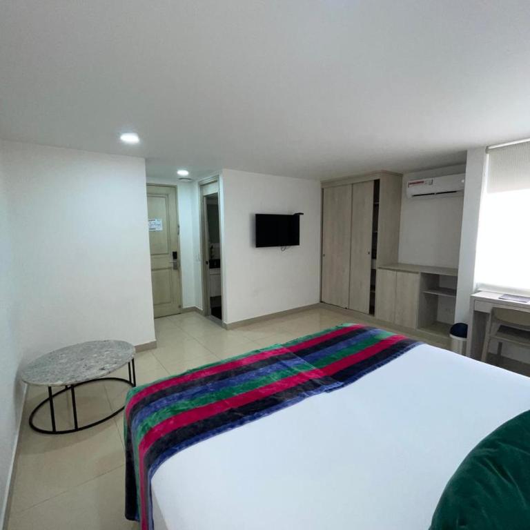 Hotel Suite Comfort - Deluxe Double Room - 5