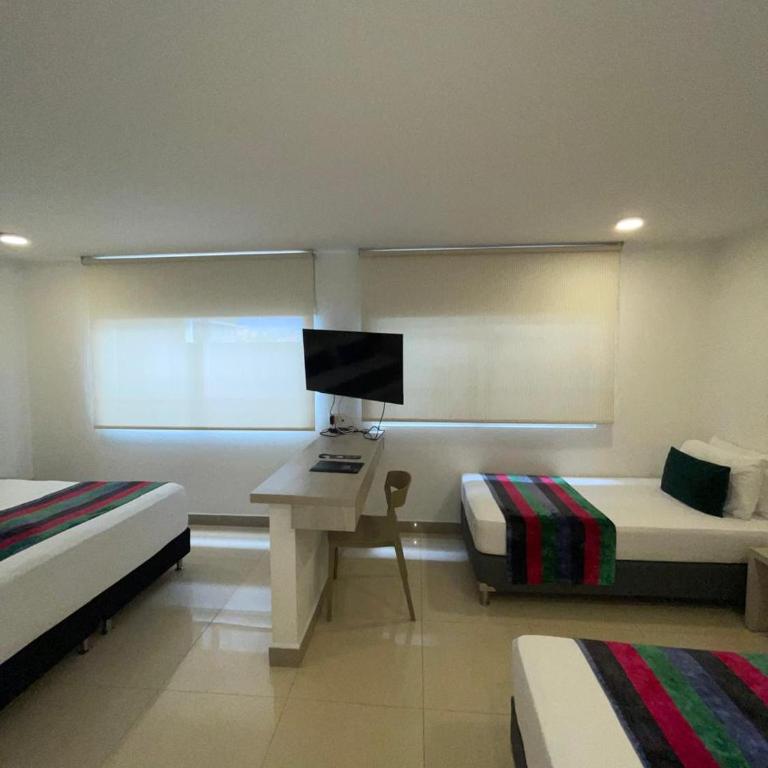 Hotel Suite Comfort - Family Room - 5