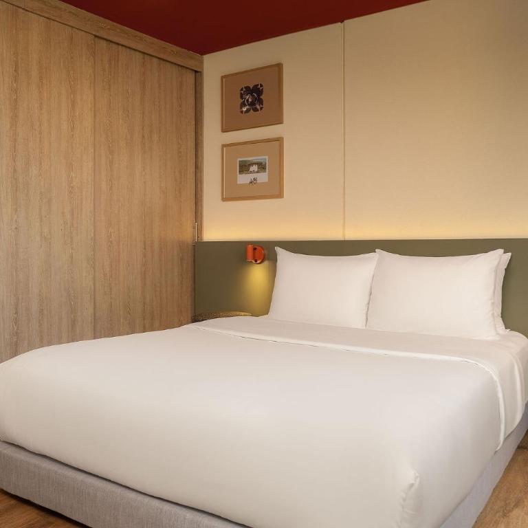 Loma, Medellin, a Tribute Portfolio Hotel - Standard Queen Room with City View - 2