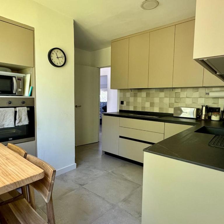 Chalet Individual para 6 personas con piscina privada - Three-Bedroom Townhouse - 2
