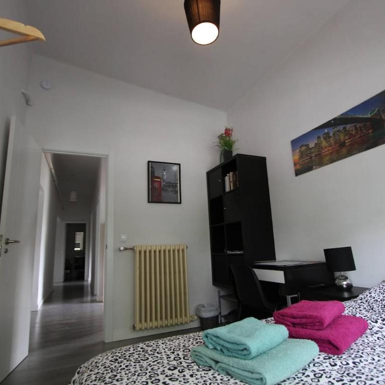 Chalet Individual para 6 personas con piscina privada - Three-Bedroom Townhouse - 8