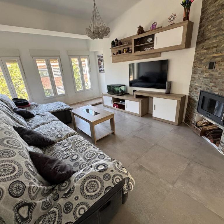 Chalet Individual para 6 personas con piscina privada - Three-Bedroom Townhouse - 9