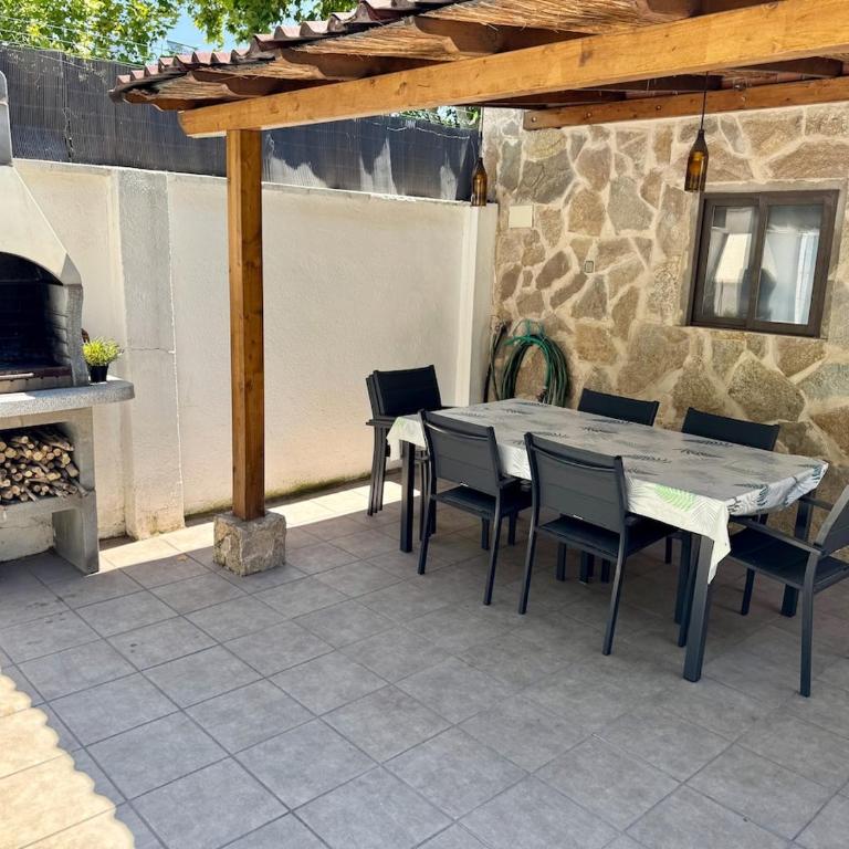 Chalet Individual para 6 personas con piscina privada - Three-Bedroom Townhouse - 21