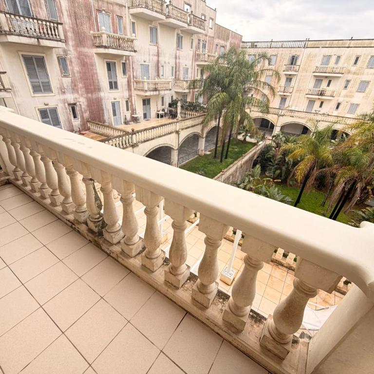 Luxury House Gallipoli - One-Bedroom Apartment with Spa Bath - 35