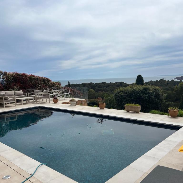 Villa 4 étoiles à Agay - Terrasse panoramique vue mer - Proximité à pied de la plage - Villa mit Meerblick - 24