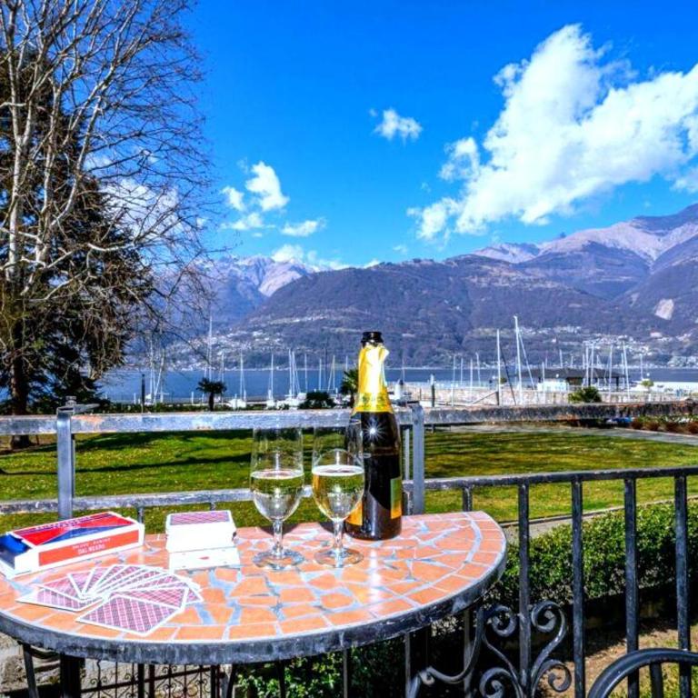 Villa Lago Foreground Lakefront Beach Bike&Boat& Scooter Lake Como - Appartamento con 3 Camere da Letto - 70