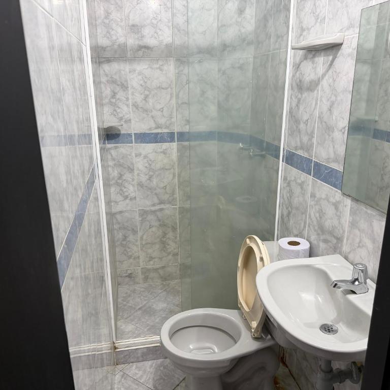 Apto-casa grande y espacioso, 6 habitaciones - Casa de 6 dormitorios - 14