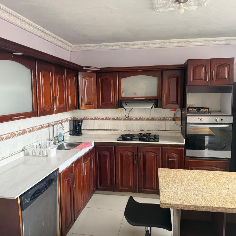 Apto-casa grande y espacioso, 6 habitaciones - Casa de 6 dormitorios - 20