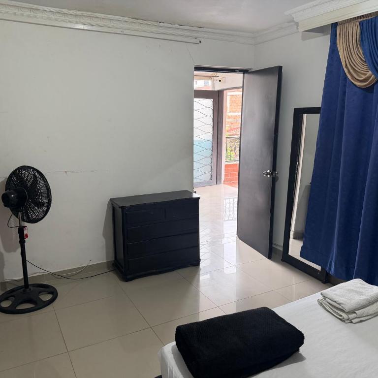Apto-casa grande y espacioso, 6 habitaciones - Casa de 6 dormitorios - 30