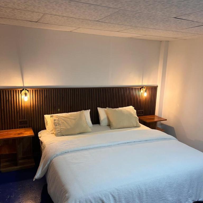 Aloha.ayampe - Family Double Room - 1