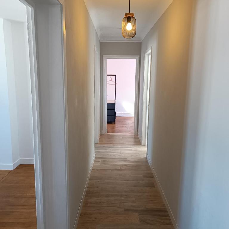 Le Refuge de la Tour - Appartement 2 Chambres - Vue sur Ville - 5