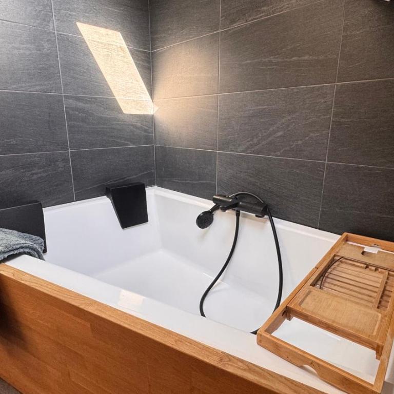 Studio avec vue mer à Pontaillac - Monolocale con Vista Mare - 12