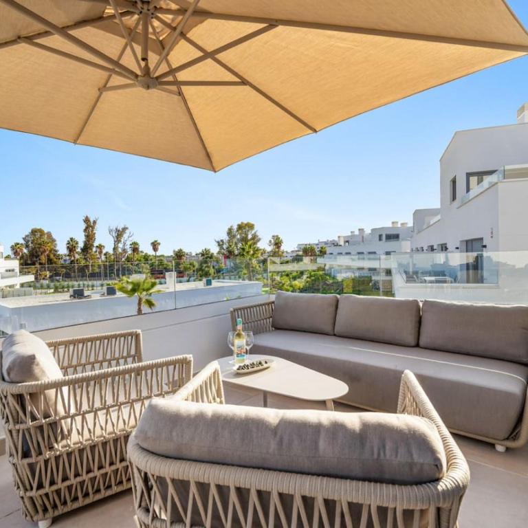 Luxury 3BR Aqua Gardens - Walk to Beach and Shared Pool - Apartamento - 2