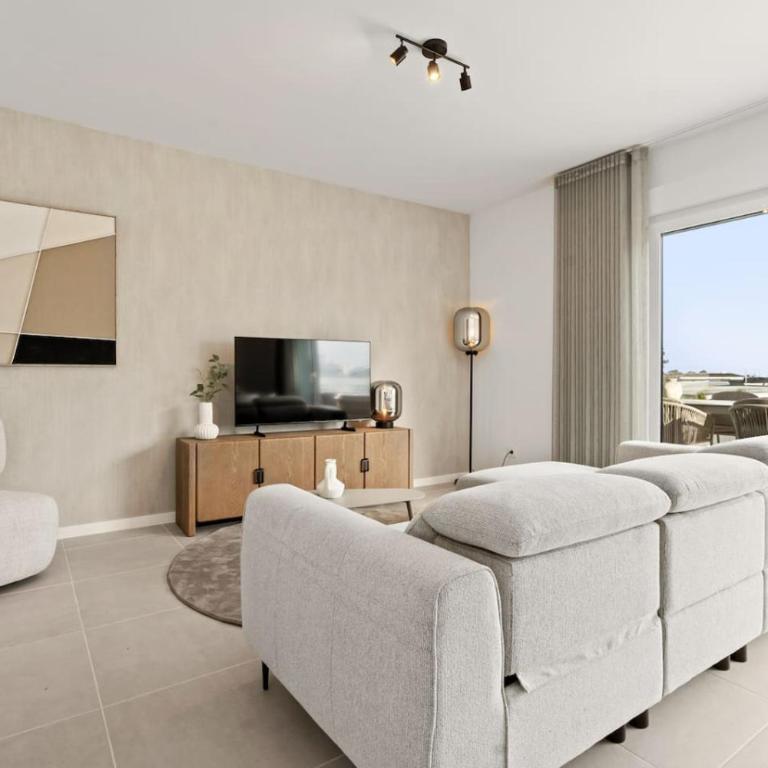 Luxury 3BR Aqua Gardens - Walk to Beach and Shared Pool - Apartamento - 11