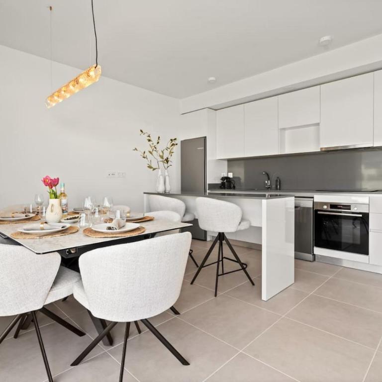 Luxury 3BR Aqua Gardens - Walk to Beach and Shared Pool - Apartamento - 7