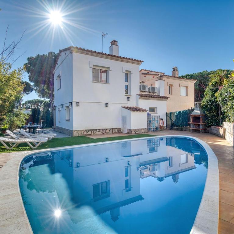 Lluisa - Casa Vacacional de 3 dormitorios - 1