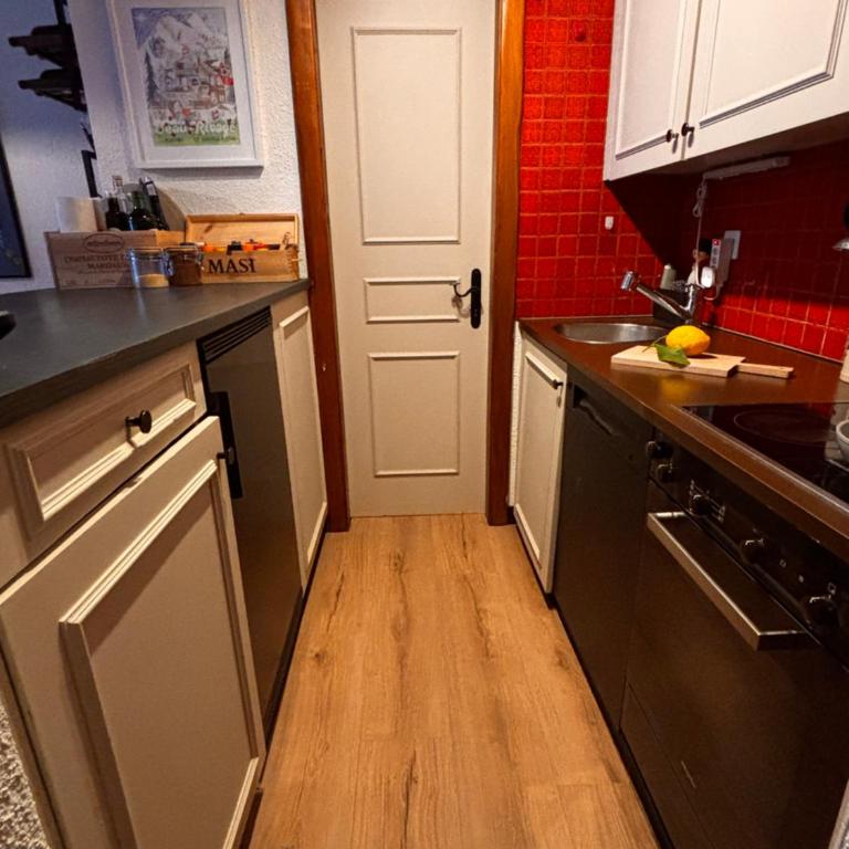 Charmant appartement hyper central, idéal pour couple ou petite famille, parking couvert - Appartement 1 Chambre - 14