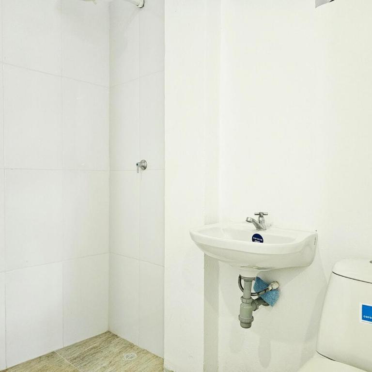 Casa con piscina privada cerca al Aeropuerto - Four-Bedroom House - 19
