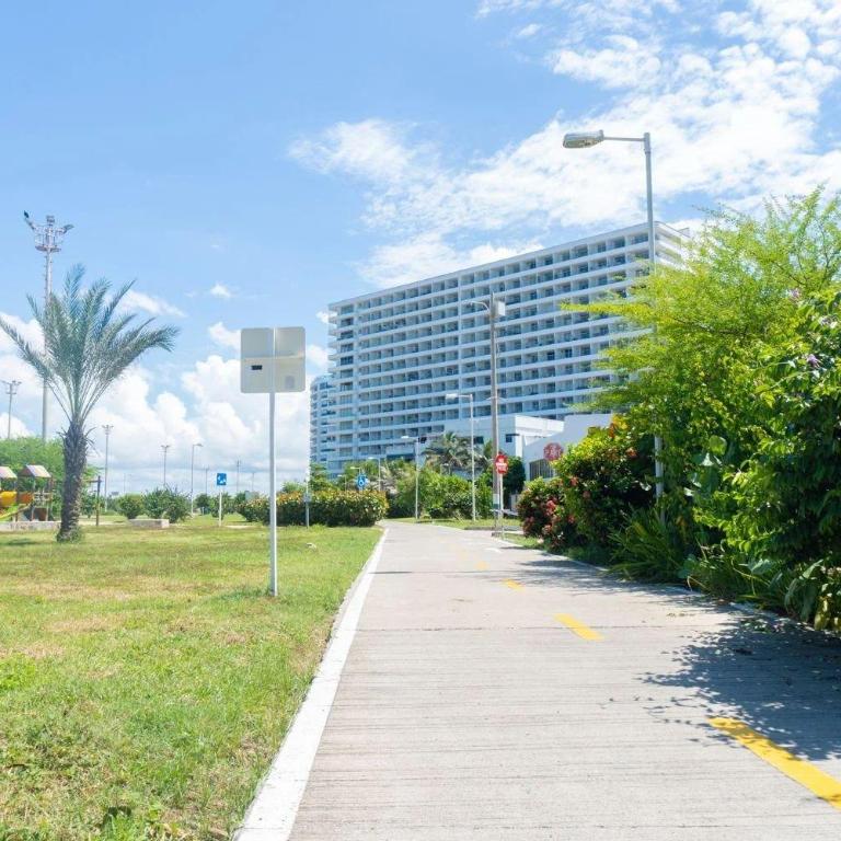 Cartagena Beach Resort - One-Bedroom Apartment with Balcony and Sea View - 10