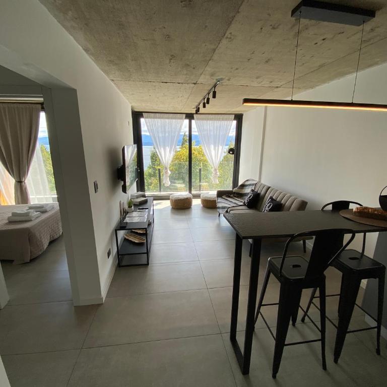 Departamento Green con vista al lago - Apartamento de 1 dormitorio - 2