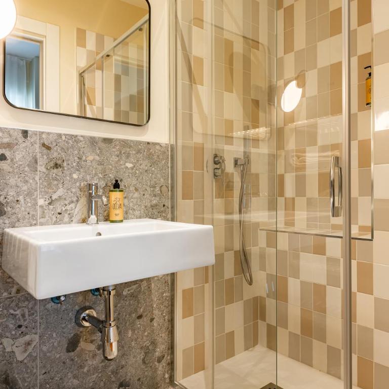 Piccinni 133 - Standard Double Room - 5
