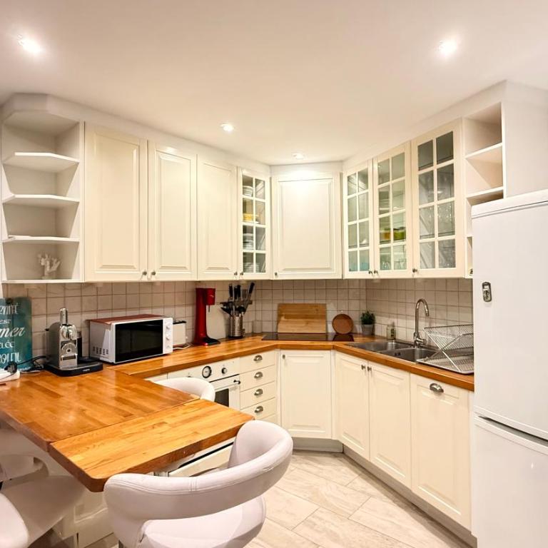 Entre Mer & Port - T3 Carnon, Terrasse, Clim - Appartement 2 Chambres - 27