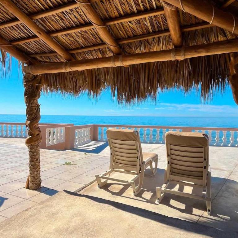 Recently Updated Beachfront Home Casa Neblina - Apartamento - 1