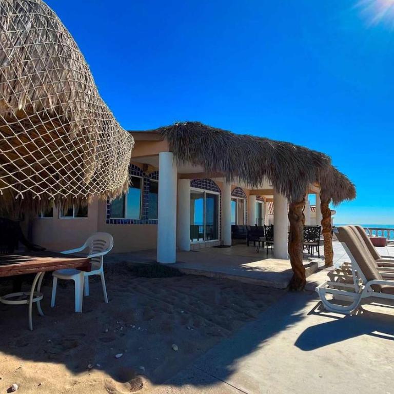 Recently Updated Beachfront Home Casa Neblina - Apartamento - 8