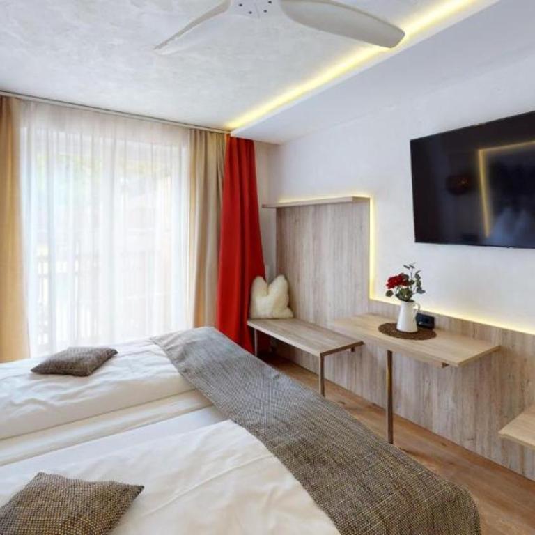 Boutique Hotel Adler - Comfort Dreibettzimmer - 4