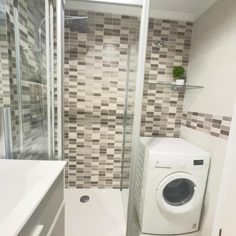 En perle med plass til voksne og familien, solfylt terrasse 5 min fra stranden - Apartamento de 2 dormitorios - 23