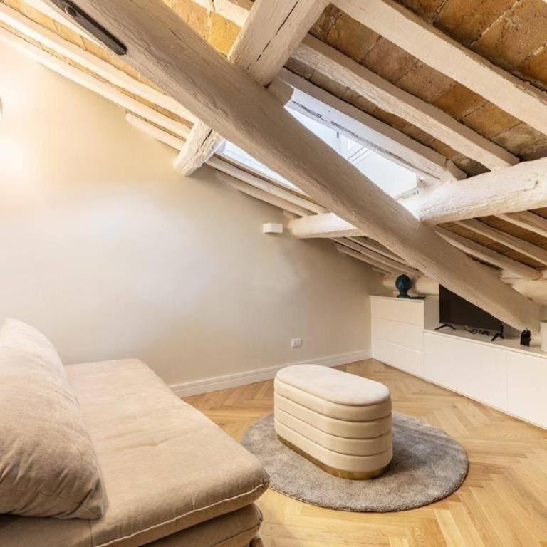Trevi Velvet House - Appartamento con 2 Camere da Letto - 10