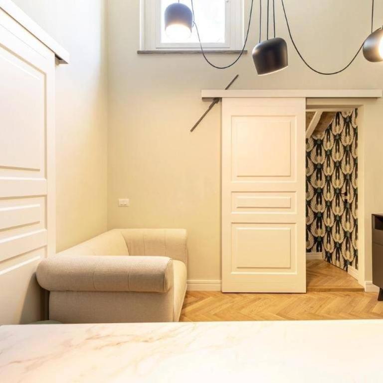Trevi Velvet House - Appartamento con 2 Camere da Letto - 9