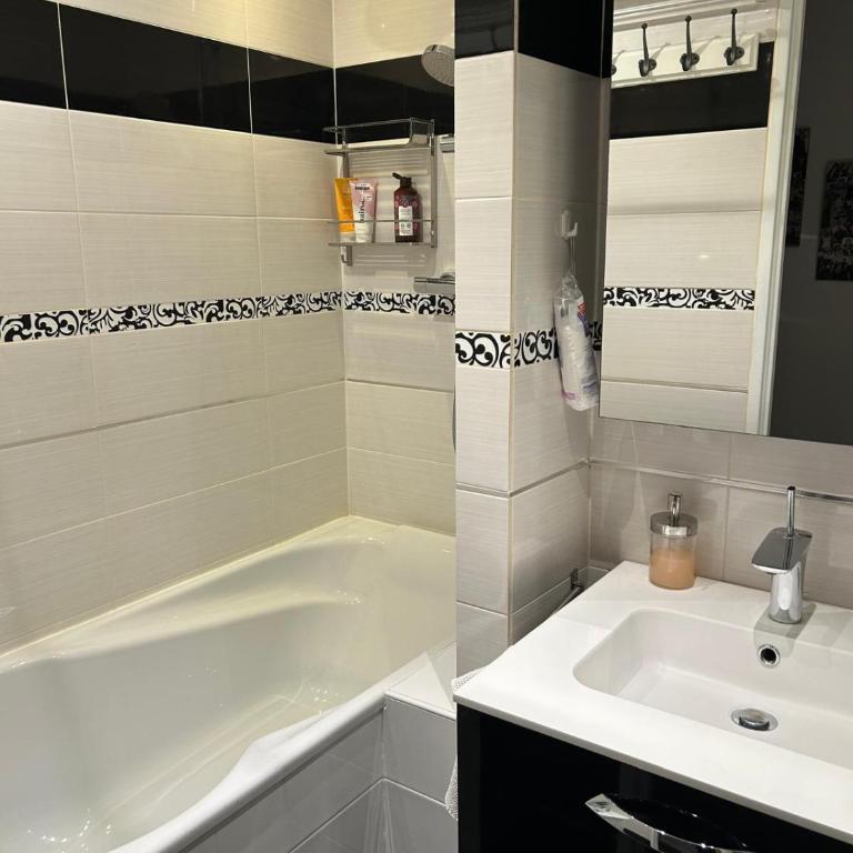 97 m2 Paris 11 CHARONNE - Apartamento de 2 dormitorios - 11